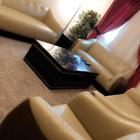 Sixty Three Hotel Suites Riadh Exterior foto
